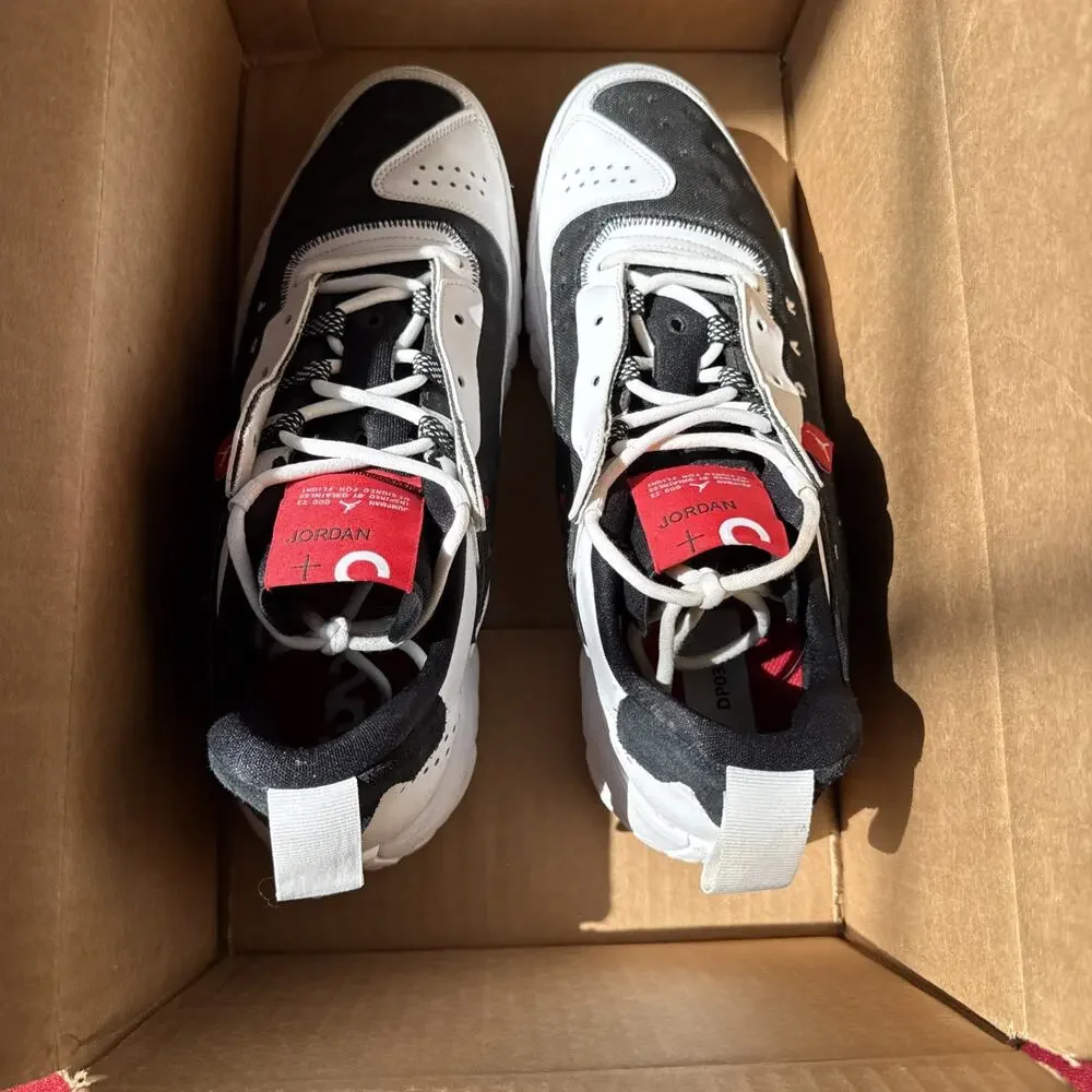 Jordan Delta 2 Chicago Bulls Black White Red Low Top Lace Up Athletic Sneakers